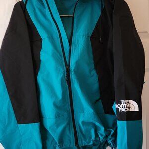 Northface Women's Peril Wind Jacket